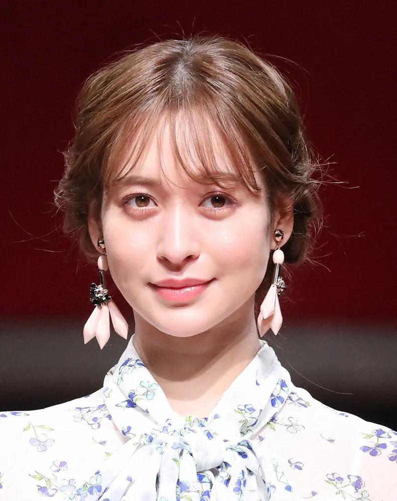 【画像・写真】野崎萌香　元モー娘。高橋愛とギャルメイク2ショットに「即保存！笑」「ギャル姿可愛すぎます」の声
