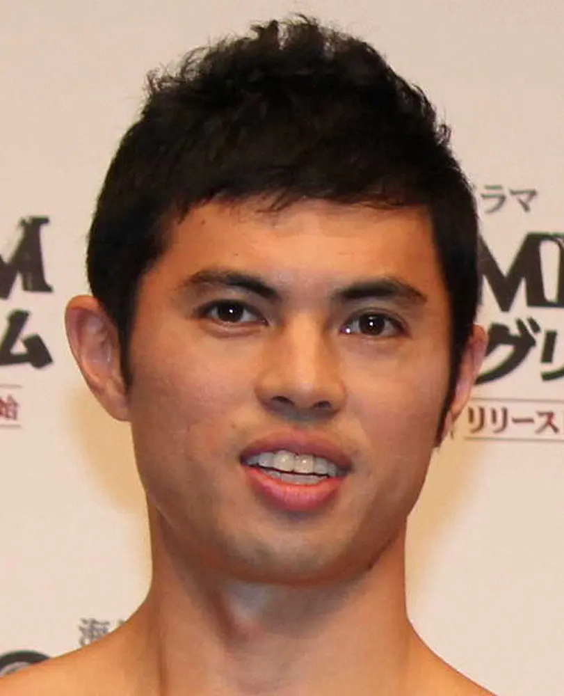 【画像・写真】小島よしお　ヨガのインストラクターの資格獲得「今後はキッズヨガをやっていきたいな」