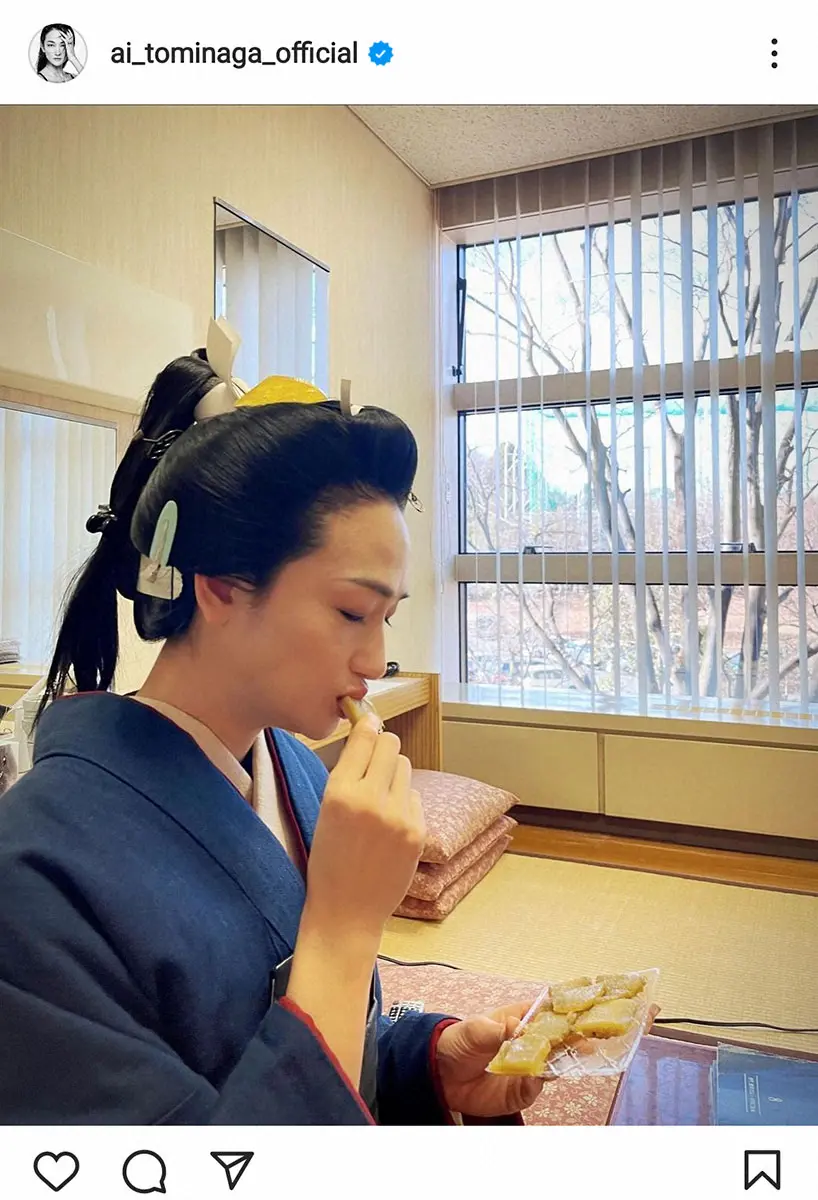 【画像・写真】冨永愛「最高じゃ」吉宗姿で一心不乱に食べているものに「可愛い過ぎる」の声