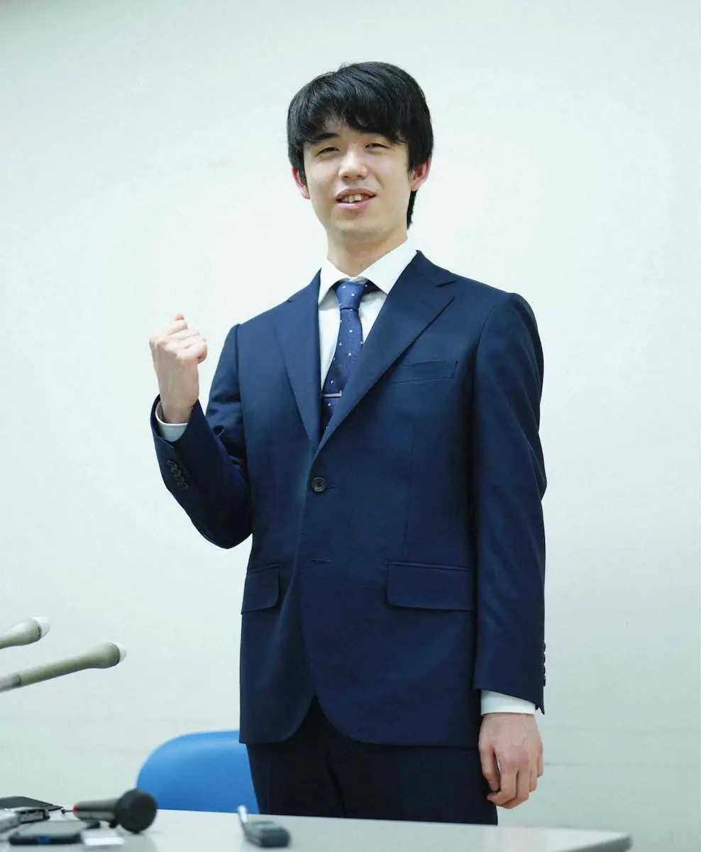【画像・写真】藤井王将　名人初挑戦決めた「いいパフォーマンスを」タイトル獲得なら谷川17世名人超え最年少記録