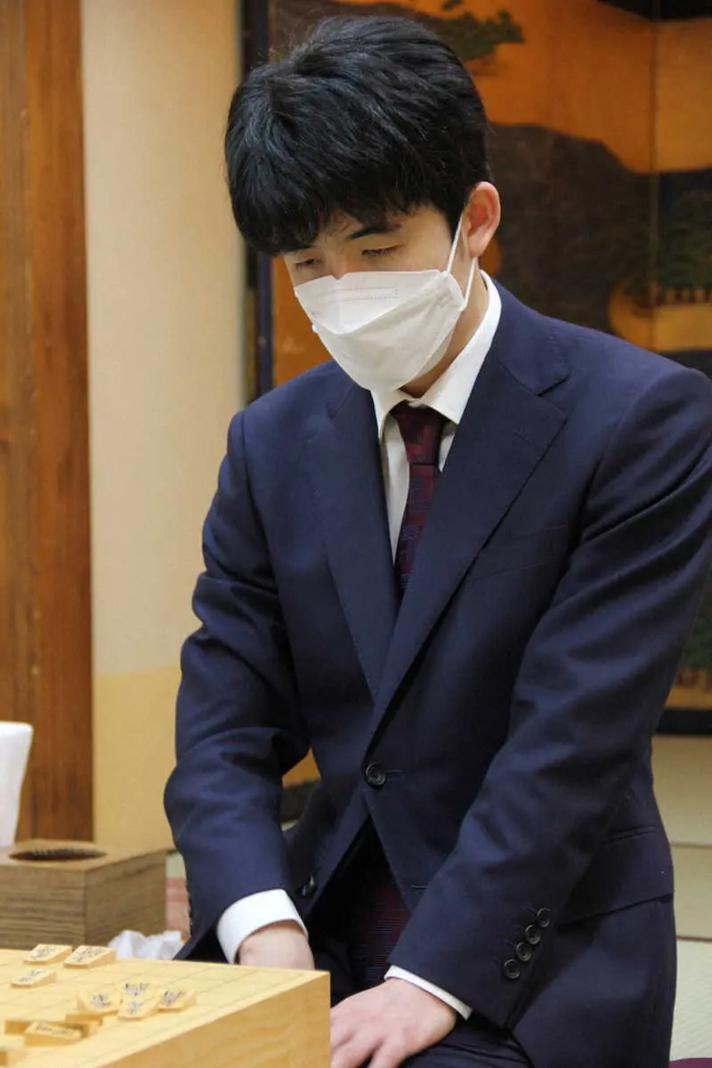 【画像・写真】藤井叡王　7度目も勝利か？　1勝1敗の第3局は過去6戦全勝　地元名古屋で菅井八段と第3局検分