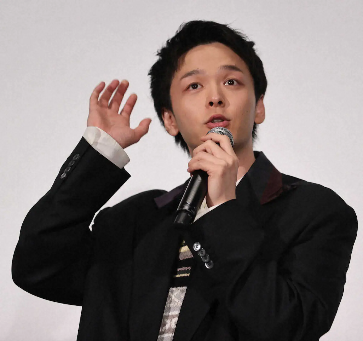 【画像・写真】中村倫也　生まれ変わりたいのはポメラニアンのオス「美人双子姉妹に愛でられたい欲望がありまして…」