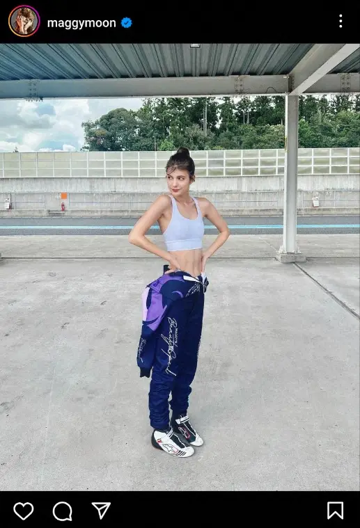 【画像・写真】マギー　ブラトップ＆レーススーツ姿披露に「ウエスト細い」「イカシテるーーー」「神々しい」