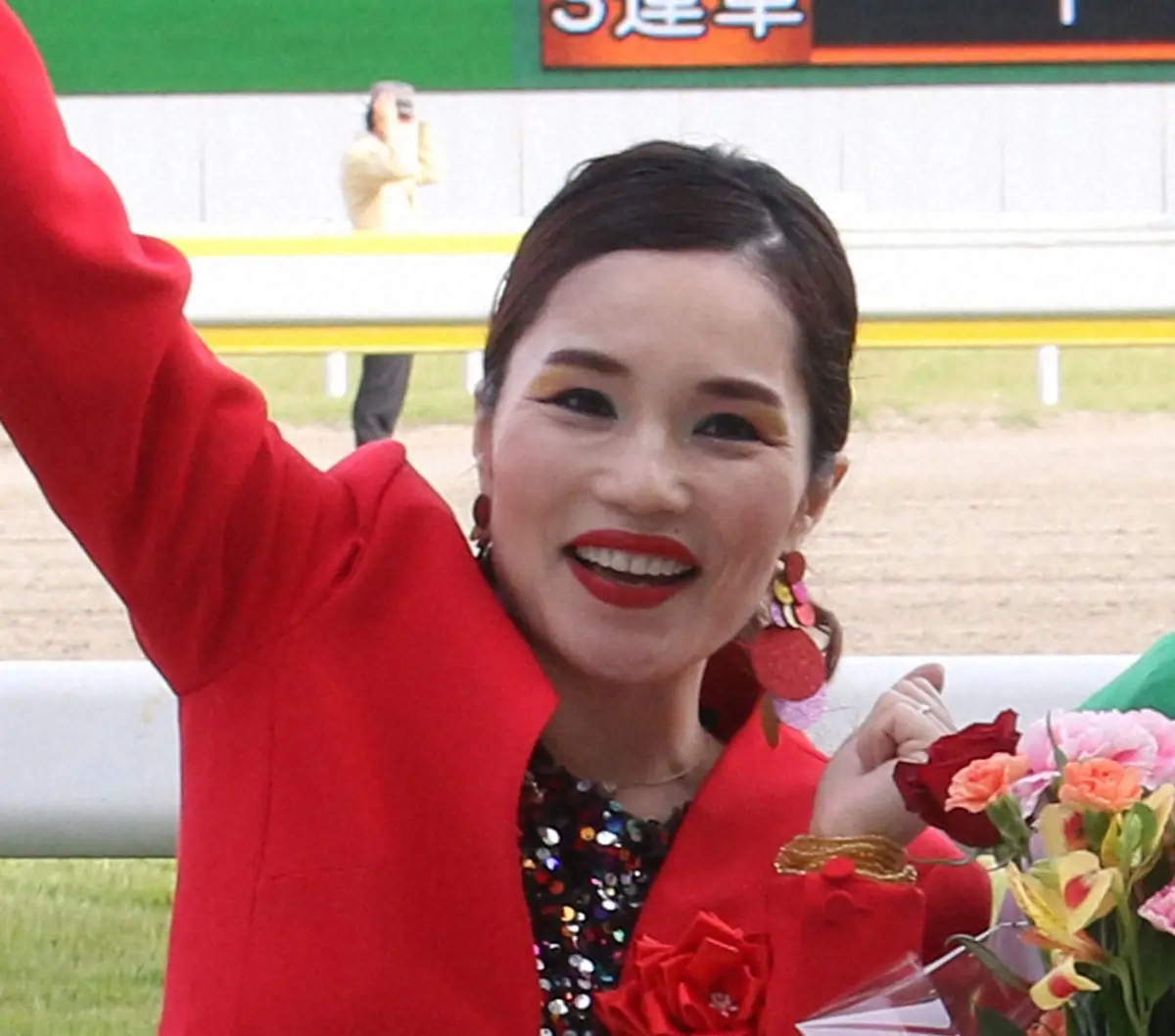 【画像・写真】平野ノラ「おったまげじゃない？！」1年3カ月ぶりの美容院に大満足　フォロワー「若返ってて、びっくり」