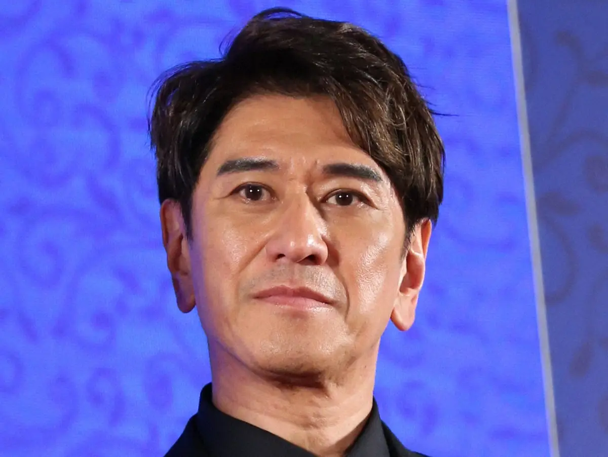 【画像・写真】62歳俳優　妻が「大ファン」GACKTから贈られた豪華誕生日プレゼントに大感激！「ビデオレターまで」