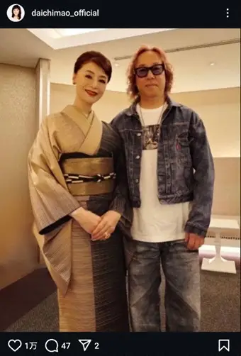 【画像・写真】元宝塚トップ69歳女優　着物姿で11歳下夫と2ショット、15～92歳まで演じた主演映画公開を感謝