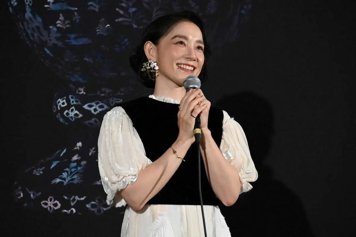 【画像・写真】篠原ともえ　約1年かけて制作した“宝物ドレス”をお披露目「当時の職人たちの思いを…」