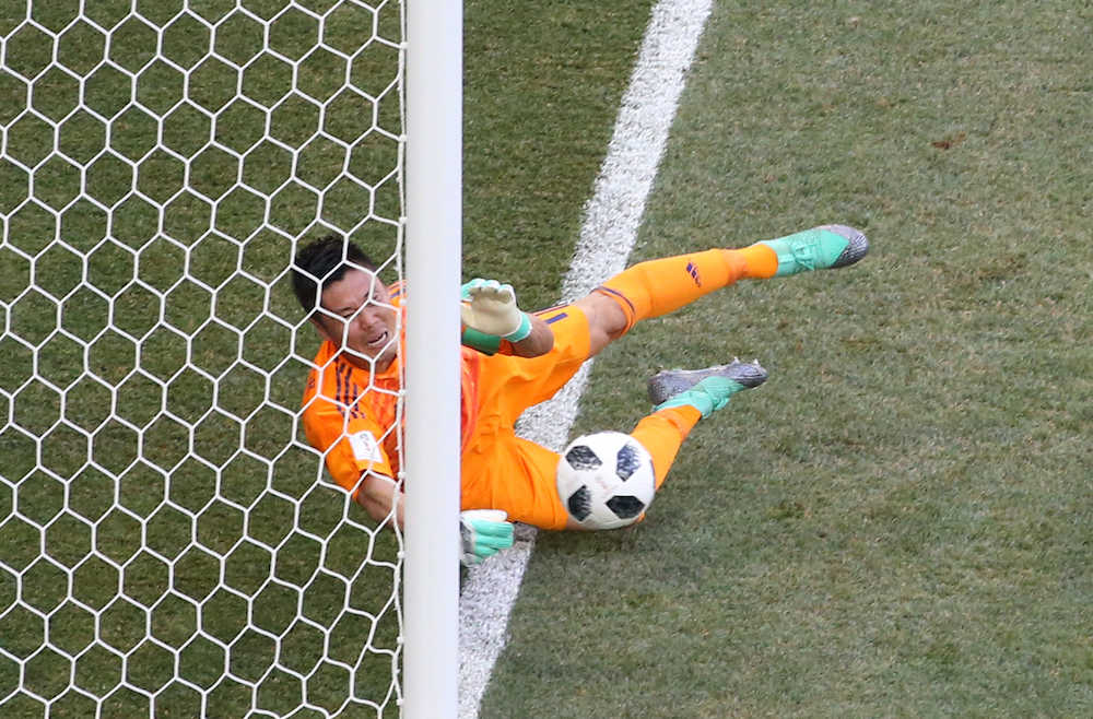 【画像・写真】ポーランド戦は前半０―０で折り返し　ＧＫ川島ビッグセーブ！