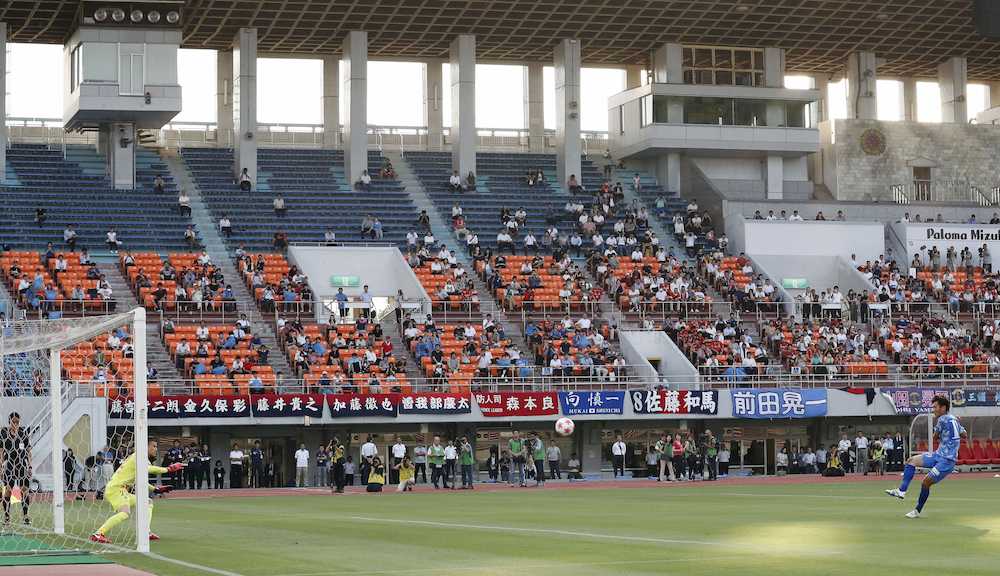 【画像・写真】前代未聞のやり直しＰＫ　名古屋が勝利　風間監督は複雑胸中