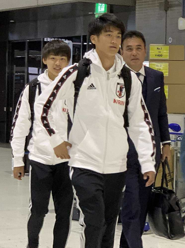 【画像・写真】W杯へU20代表が出発　“飛び級”選出の17歳・斉藤光「いよいよだなという気持ち」