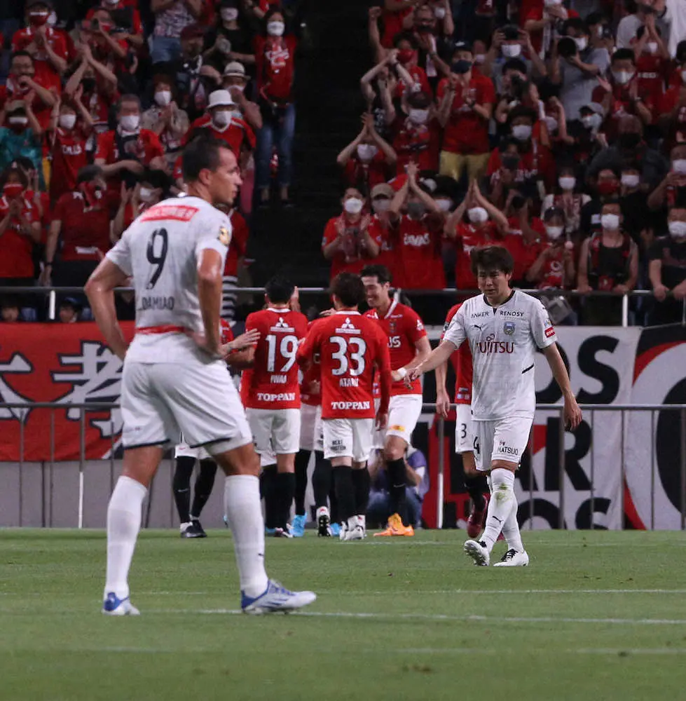 【画像・写真】“異常事態”の川崎Fは浦和に1―3で敗戦　3人のベンチ入りGKは出場せず