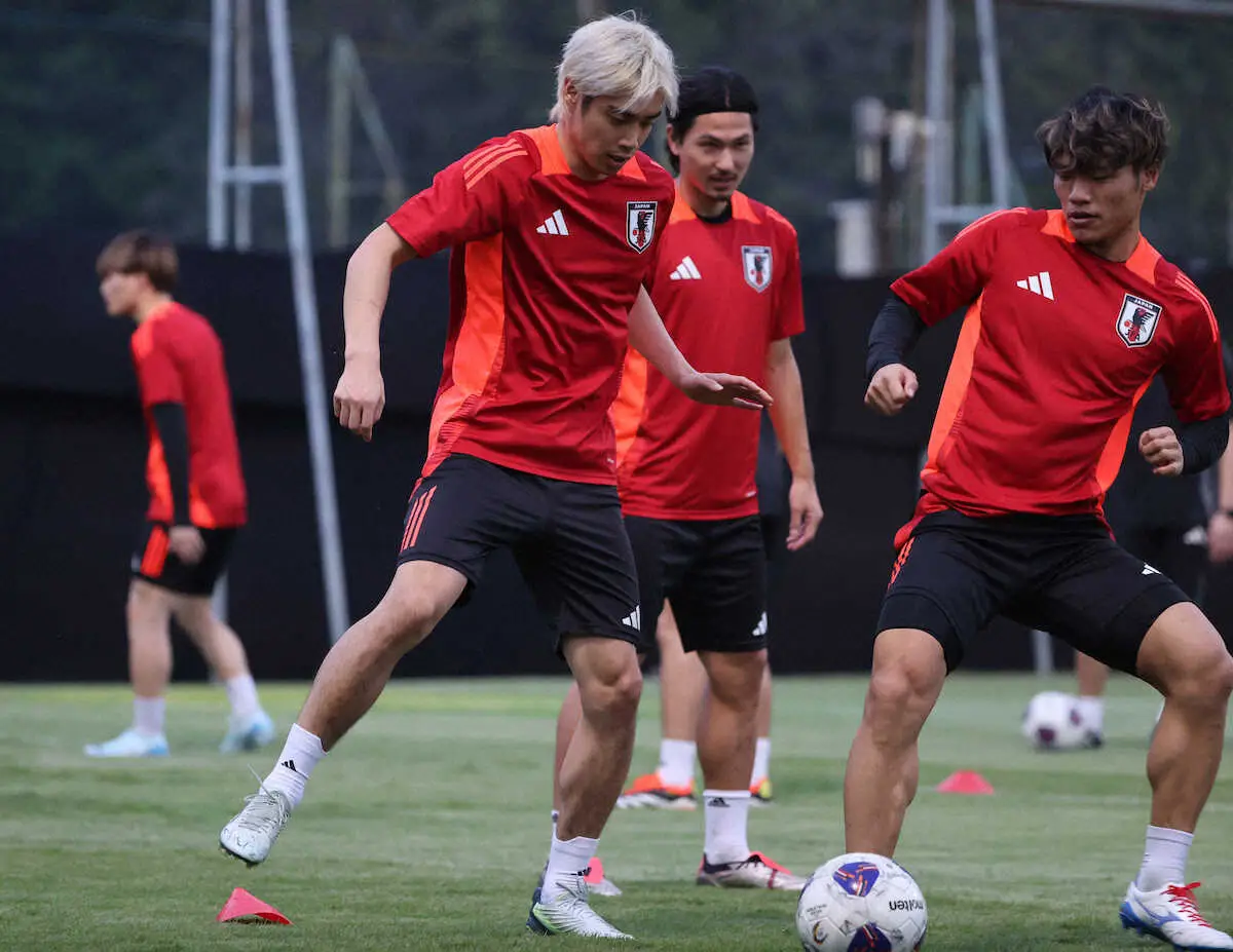 【画像・写真】日本代表・伊東純也　約1年ぶり復帰のFW古橋亨梧とのコンビに自信「特長を生かしていければいいかな」