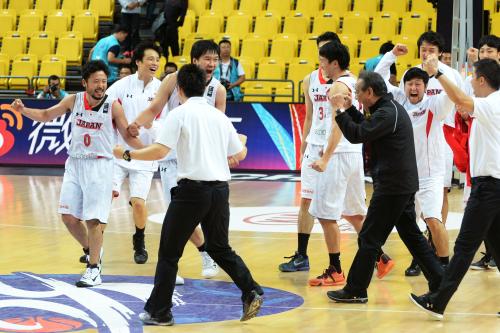 【画像・写真】男子バスケ　カタールに雪辱４強！リオ五輪へあと２勝