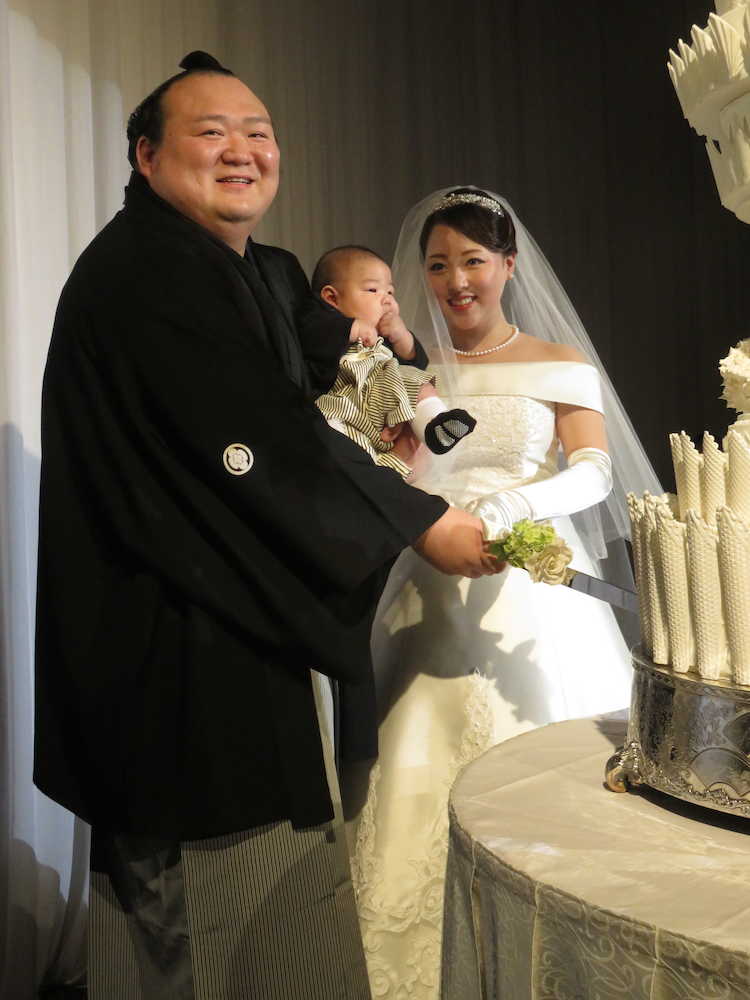 【画像・写真】“角界のマツコ・デラックス”宝富士　結婚披露宴で気持ち新た「また三役に返り咲けるように頑張りたい」