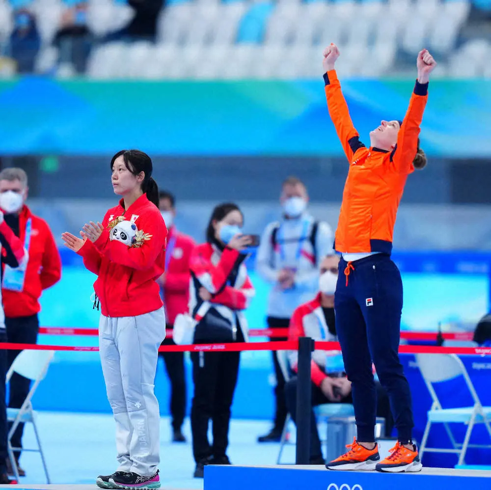 【画像・写真】銀メダルにぼう然…高木美帆「悔しい、その思いだけ。自分の実力がブストより劣っていた」