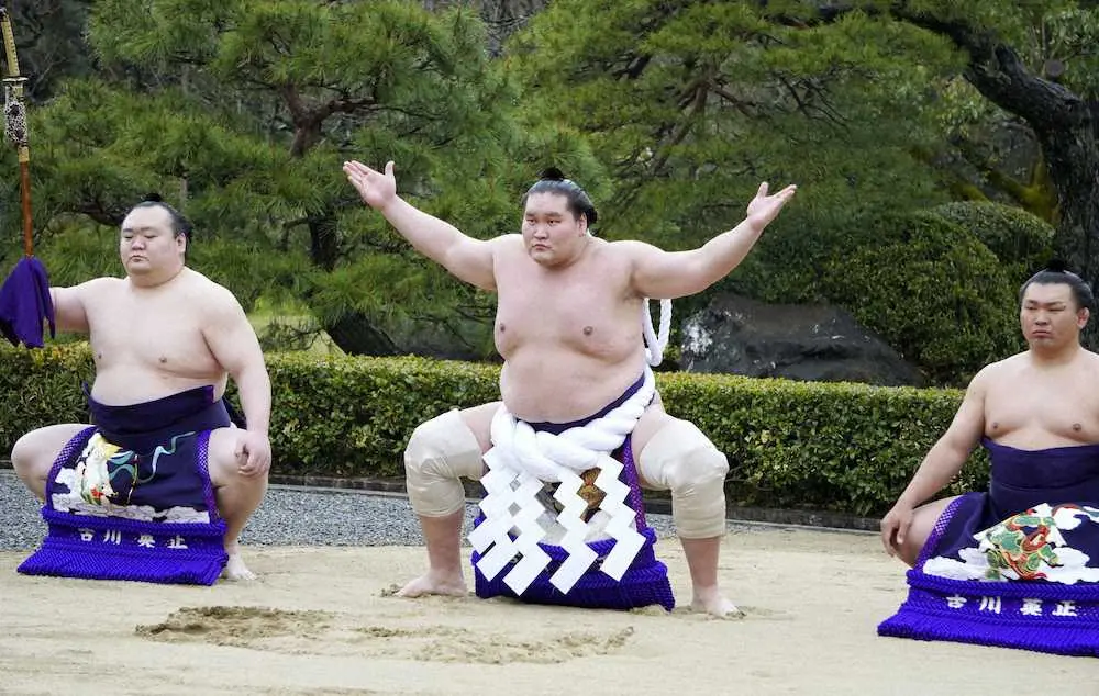 【画像・写真】照ノ富士　「不知火型」披露　伊勢神宮で奉納土俵入り