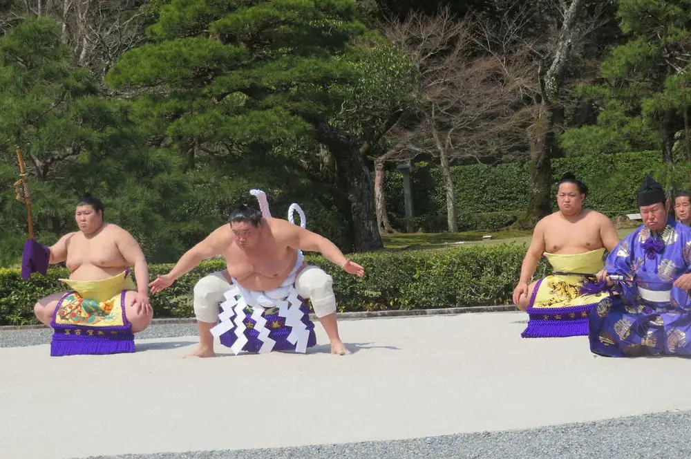 【画像・写真】照ノ富士、転籍する宮城野部屋へ初めて語る「切磋琢磨して一人でも三役に」　伊勢神宮で奉納土俵入り
