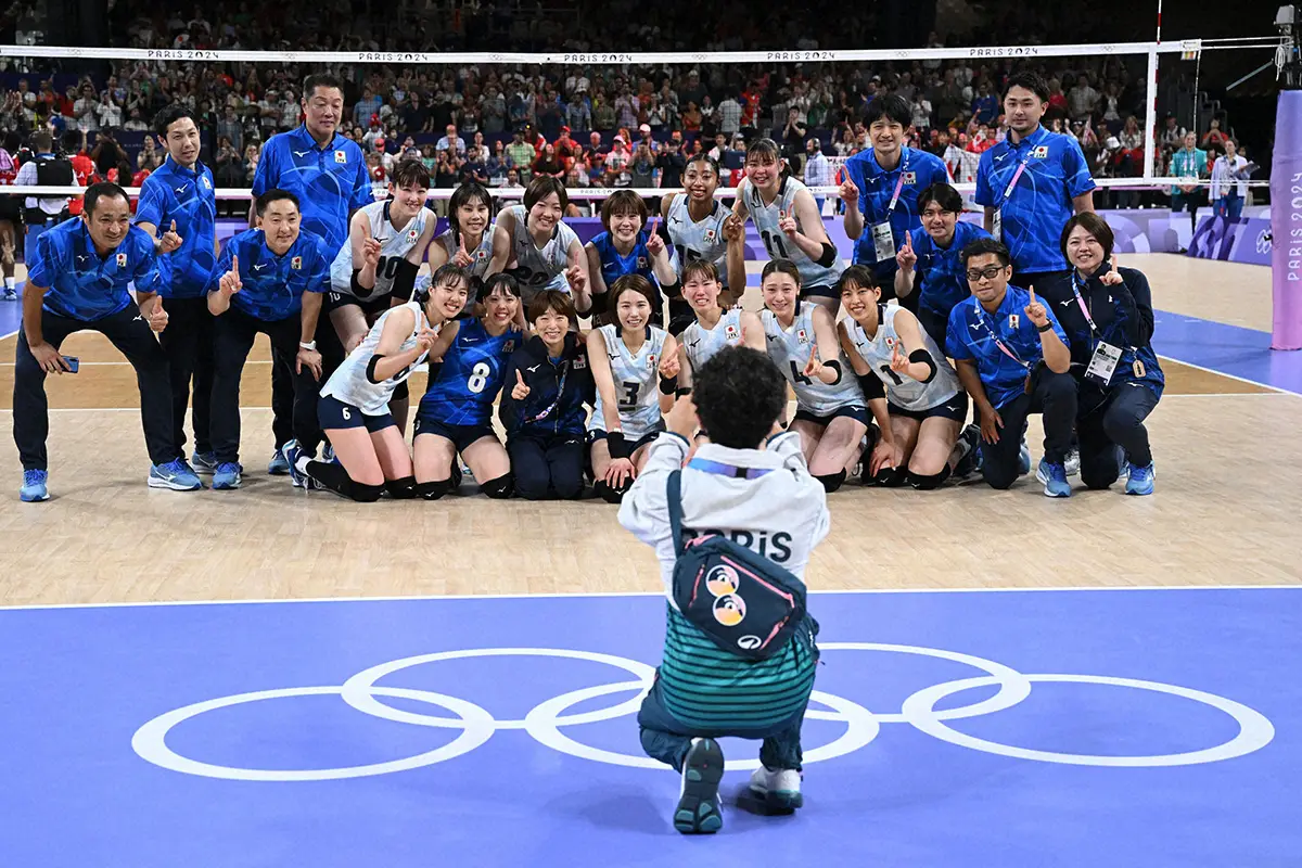 【画像・写真】【女子バレー】古賀紗理那「最後かも…」勝利後に思いあふれ号泣　写真撮影後にコートに突っ伏し…