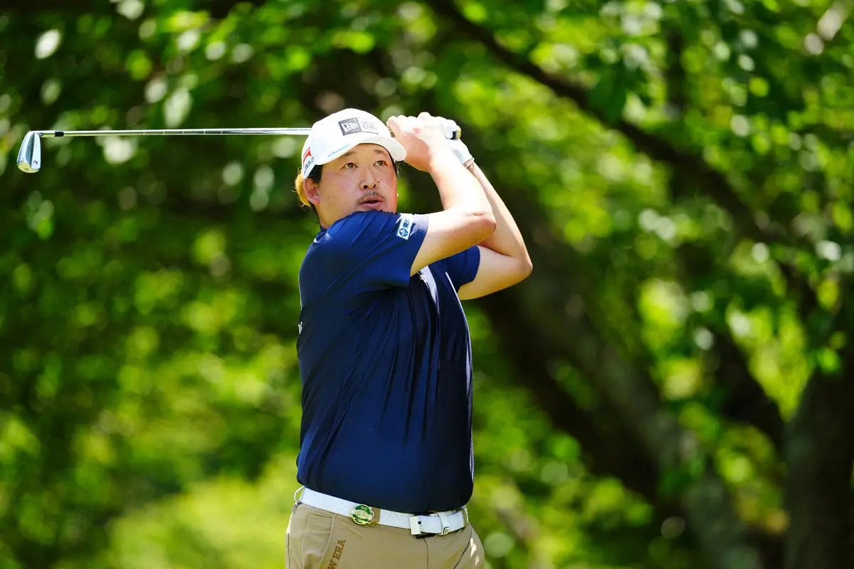 【画像・写真】【男子ゴルフ】大槻智春と岩田寛が日本勢最高4位発進　ハナ銀行招待