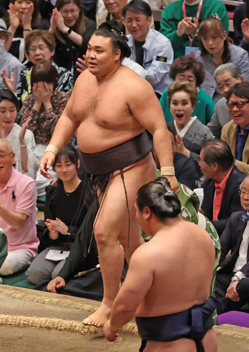【画像・写真】大関・霧島は優勝決定戦で若隆景に敗れて2場所連続優勝を逃す