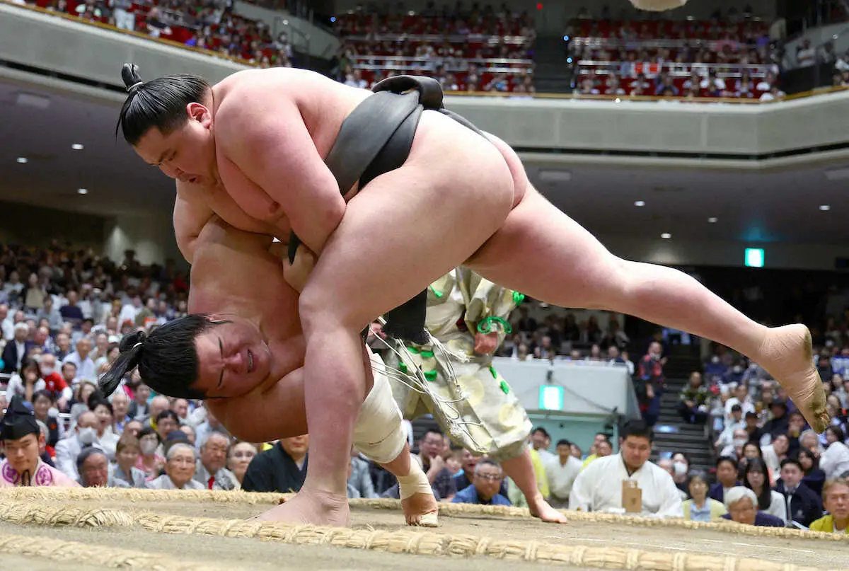 【画像・写真】“史上最強の新弟子”旭富士「全部駄目」　元十両・木竜皇を下し3場所連続各段V「前に出る相撲を勉強」
